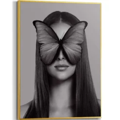 Bild FRAU MIT SCHMETTERLING